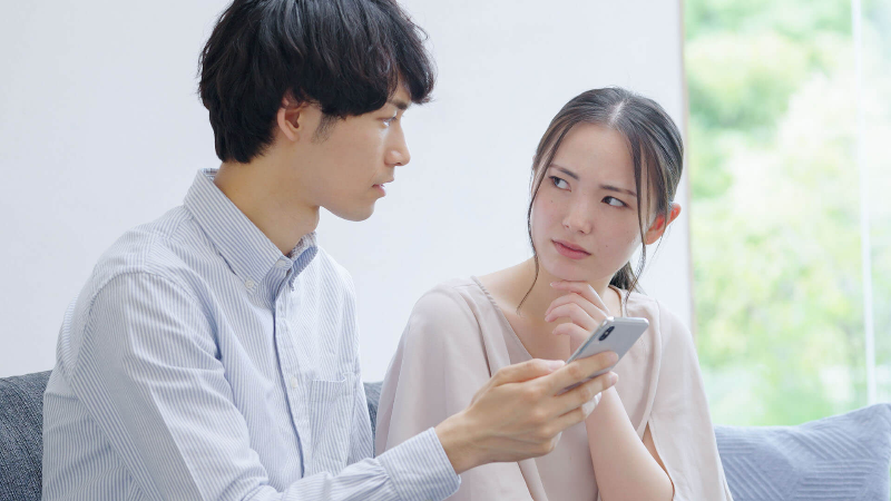 BONGKAR!! 8 APLIKASI CHAT FAVORITNYA PESELINGKUH