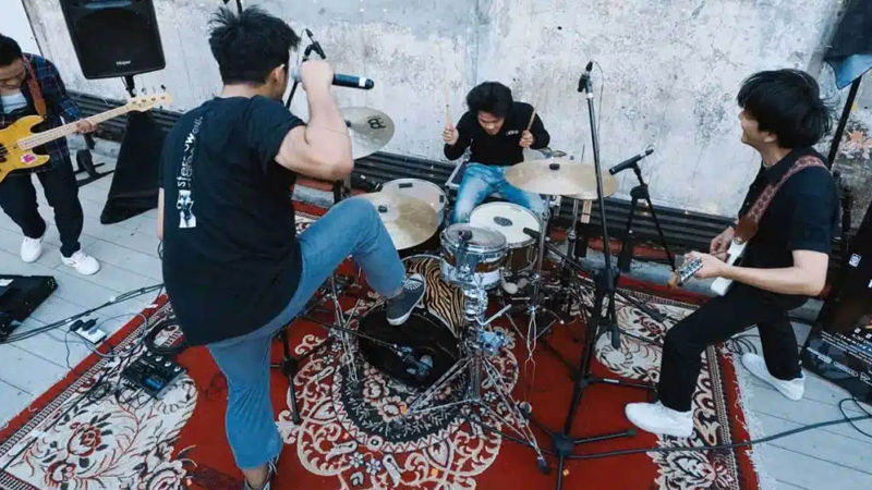 PERAUKERTAS BARENG 25 MUSISI INDIE NGAJAK BAND ON STREET HYPE LAGI