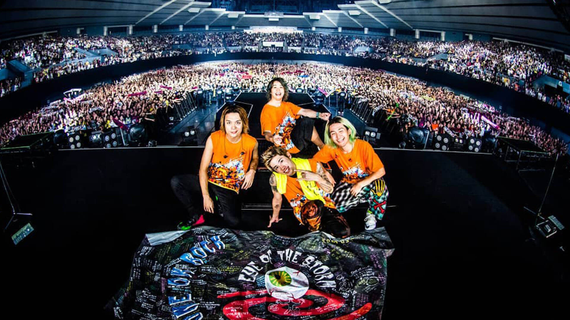 TAMBAH SATU HARI, SE-WORTHY ITUKAH KONSER ONE OK ROCK?